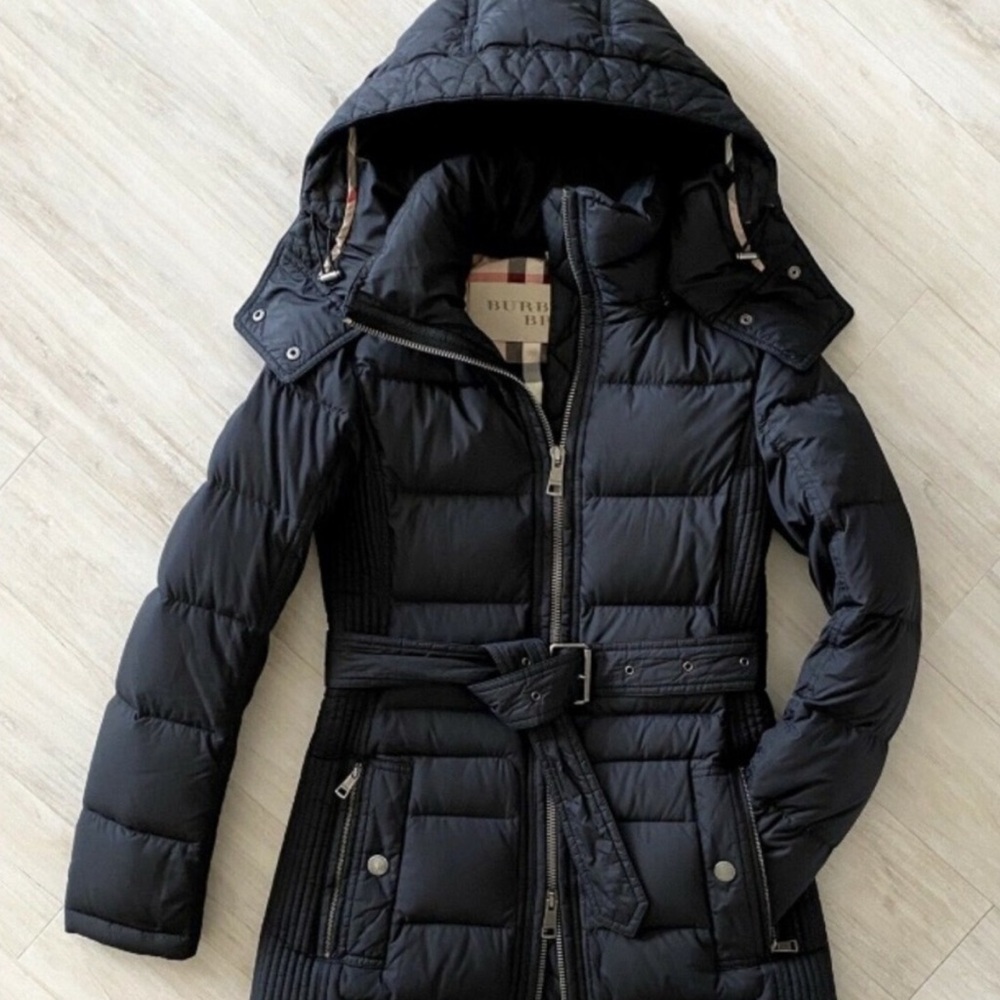 Burberry Black down Puffer Coat with Hooded XS